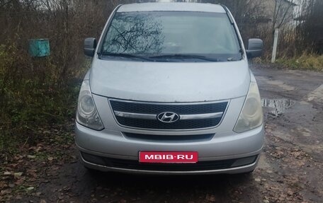 Hyundai Grand Starex Grand Starex I рестайлинг 2, 2010 год, 760 000 рублей, 1 фотография