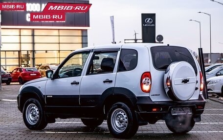 Chevrolet Niva I рестайлинг, 2017 год, 725 000 рублей, 4 фотография