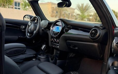 MINI Cabrio, 2024 год, 3 800 000 рублей, 10 фотография