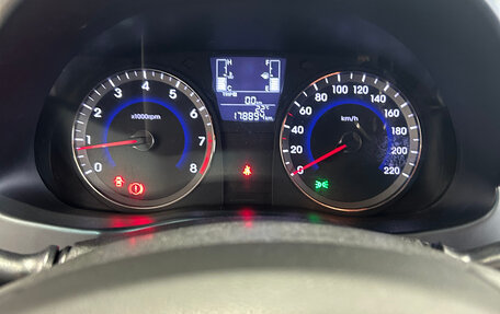 Hyundai Solaris II рестайлинг, 2014 год, 900 000 рублей, 19 фотография