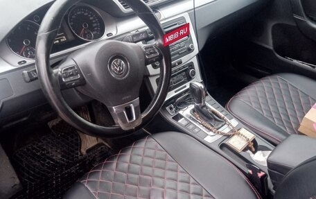 Volkswagen Passat B7, 2011 год, 880 000 рублей, 3 фотография