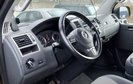 Volkswagen Caravelle T5, 2012 год, 2 210 000 рублей, 4 фотография