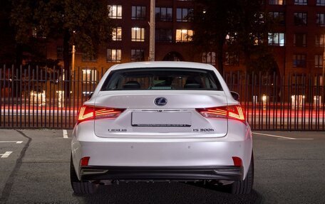 Lexus IS III, 2019 год, 3 000 000 рублей, 2 фотография