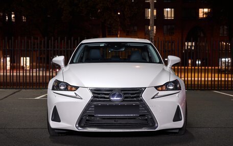 Lexus IS III, 2019 год, 3 000 000 рублей, 3 фотография