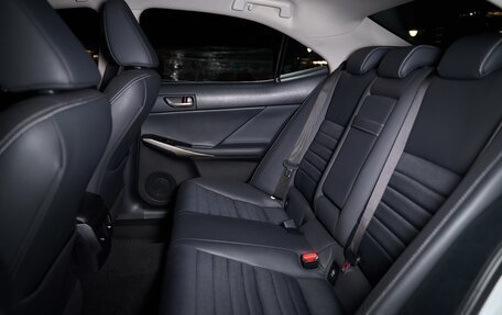 Lexus IS III, 2019 год, 3 000 000 рублей, 13 фотография