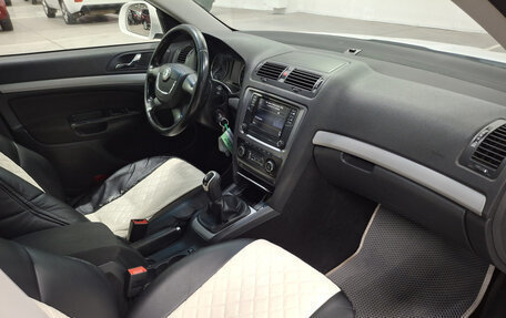 Skoda Octavia, 2012 год, 900 000 рублей, 13 фотография