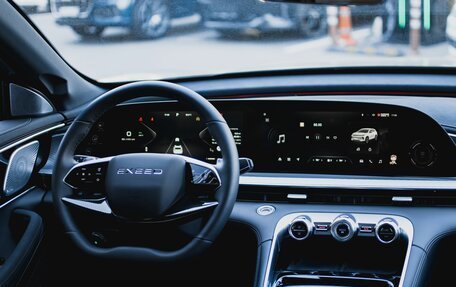 CheryExeed TXL, 2024 год, 3 800 000 рублей, 19 фотография