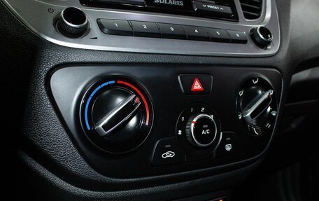 Hyundai Solaris II рестайлинг, 2020 год, 1 350 000 рублей, 19 фотография