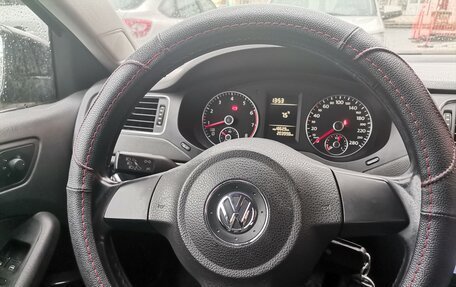 Volkswagen Jetta VI, 2011 год, 720 000 рублей, 6 фотография