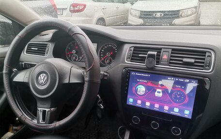 Volkswagen Jetta VI, 2011 год, 720 000 рублей, 8 фотография