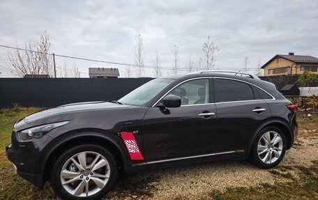 Infiniti QX70, 2014 год, 2 300 000 рублей, 1 фотография