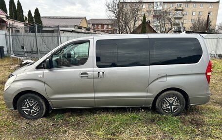 Hyundai Grand Starex Grand Starex I рестайлинг 2, 2011 год, 1 550 000 рублей, 3 фотография