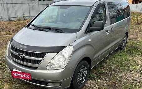 Hyundai Grand Starex Grand Starex I рестайлинг 2, 2011 год, 1 550 000 рублей, 2 фотография
