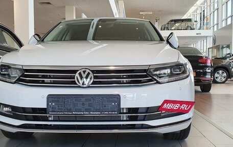 Volkswagen Passat B8 рестайлинг, 2019 год, 2 400 000 рублей, 2 фотография