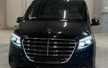 Mercedes-Benz V-Класс, 2025 год, 17 990 000 рублей, 2 фотография