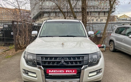 Mitsubishi Pajero IV, 2019 год, 3 890 000 рублей, 2 фотография