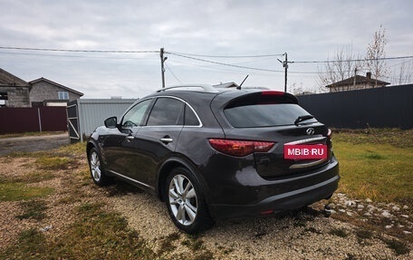 Infiniti QX70, 2014 год, 2 300 000 рублей, 2 фотография