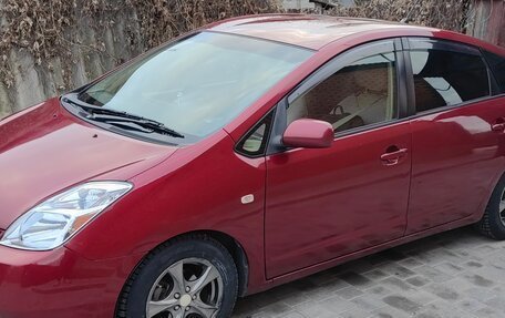 Toyota Prius, 2005 год, 870 000 рублей, 4 фотография