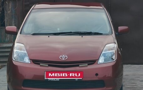 Toyota Prius, 2005 год, 870 000 рублей, 2 фотография