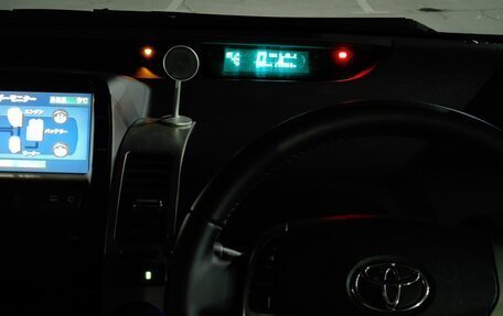 Toyota Prius, 2005 год, 870 000 рублей, 17 фотография