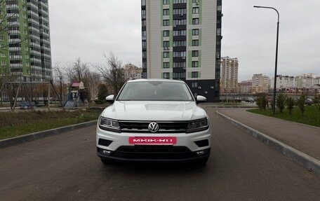 Volkswagen Tiguan II, 2020 год, 2 300 000 рублей, 2 фотография