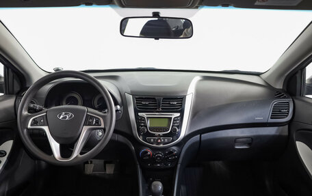 Hyundai Solaris II рестайлинг, 2011 год, 799 000 рублей, 9 фотография