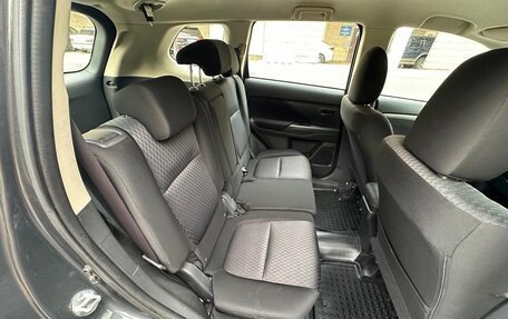 Mitsubishi Outlander III рестайлинг 3, 2014 год, 1 449 000 рублей, 10 фотография