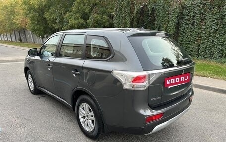 Mitsubishi Outlander III рестайлинг 3, 2014 год, 1 449 000 рублей, 3 фотография