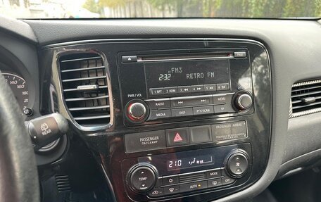 Mitsubishi Outlander III рестайлинг 3, 2014 год, 1 449 000 рублей, 16 фотография