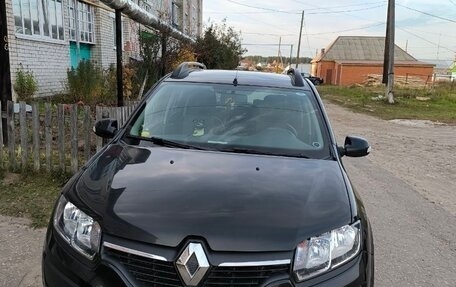 Renault Sandero II рестайлинг, 2016 год, 860 000 рублей, 1 фотография
