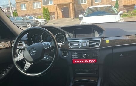 Mercedes-Benz E-Класс, 2015 год, 2 200 000 рублей, 3 фотография