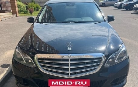 Mercedes-Benz E-Класс, 2015 год, 2 200 000 рублей, 10 фотография