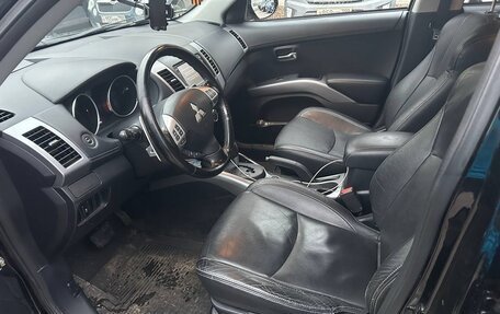 Mitsubishi Outlander III рестайлинг 3, 2011 год, 1 500 000 рублей, 6 фотография