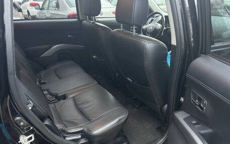 Mitsubishi Outlander III рестайлинг 3, 2011 год, 1 500 000 рублей, 12 фотография