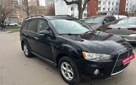 Mitsubishi Outlander III рестайлинг 3, 2011 год, 1 500 000 рублей, 5 фотография