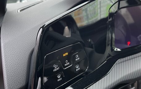 Volkswagen Golf VIII, 2021 год, 3 150 000 рублей, 15 фотография