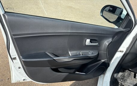 KIA Rio III рестайлинг, 2017 год, 848 000 рублей, 10 фотография