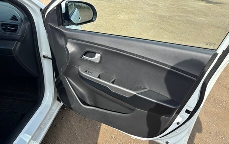 KIA Rio III рестайлинг, 2017 год, 848 000 рублей, 6 фотография