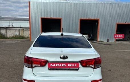 KIA Rio III рестайлинг, 2017 год, 848 000 рублей, 3 фотография