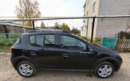 Renault Sandero II рестайлинг, 2016 год, 860 000 рублей, 2 фотография