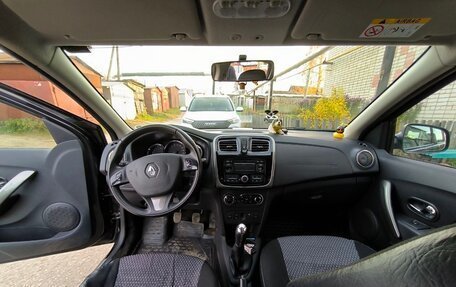 Renault Sandero II рестайлинг, 2016 год, 860 000 рублей, 5 фотография