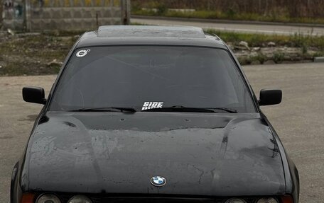 BMW 5 серия, 1991 год, 249 990 рублей, 1 фотография