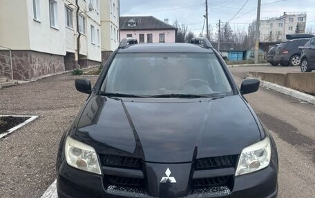 Mitsubishi Outlander III рестайлинг 3, 2007 год, 650 000 рублей, 1 фотография