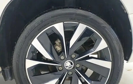 Skoda Karoq I, 2022 год, 1 990 000 рублей, 16 фотография