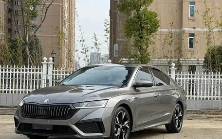 Skoda Octavia IV, 2022 год, 2 200 000 рублей, 1 фотография