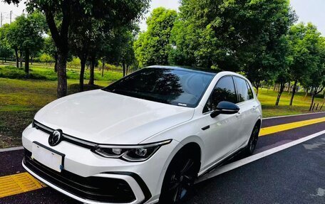 Volkswagen Golf VIII, 2022 год, 1 830 000 рублей, 1 фотография