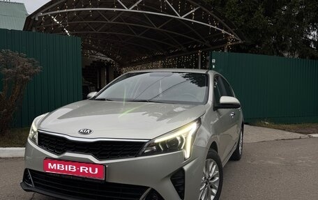 KIA Rio IV, 2020 год, 1 800 000 рублей, 1 фотография