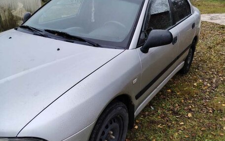 Mitsubishi Carisma I, 2002 год, 300 000 рублей, 3 фотография