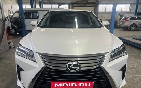 Lexus RX IV рестайлинг, 2017 год, 4 200 000 рублей, 2 фотография