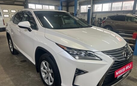 Lexus RX IV рестайлинг, 2017 год, 4 200 000 рублей, 3 фотография